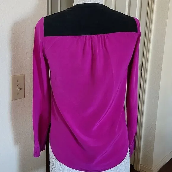 Diane Von Furstenberg Silk Blouse Size 0 Quiet Luxury - Picture 4 of 10